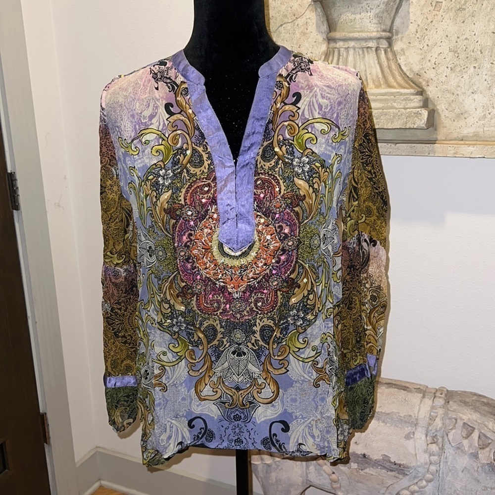 Bila long sleeves V neck printed tunic top Sz S